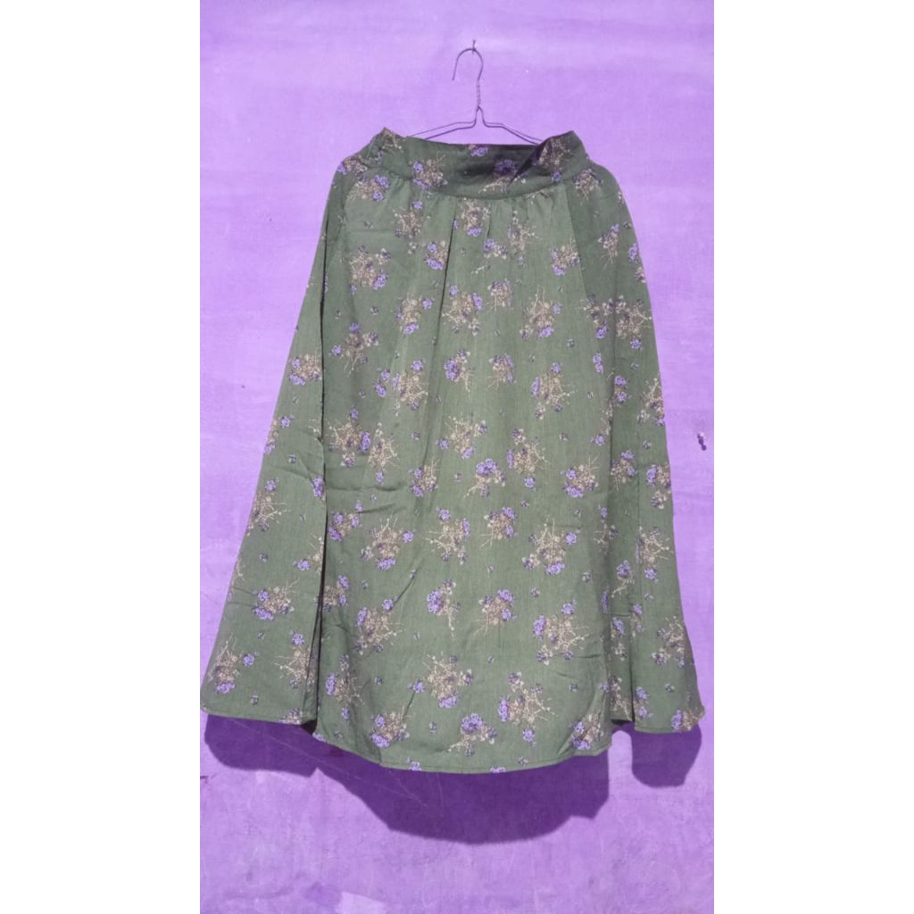 Rok Eart Music&Ecology Hijau Army(warna asli lebih pekat)