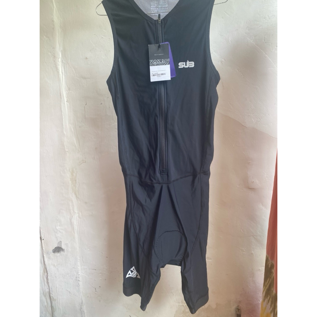 Trisuit Jersey Triathlon Hitam Pria Tanpa Lengan Black Sleeveless Men Baju Sepeda Lari Marathon Baju