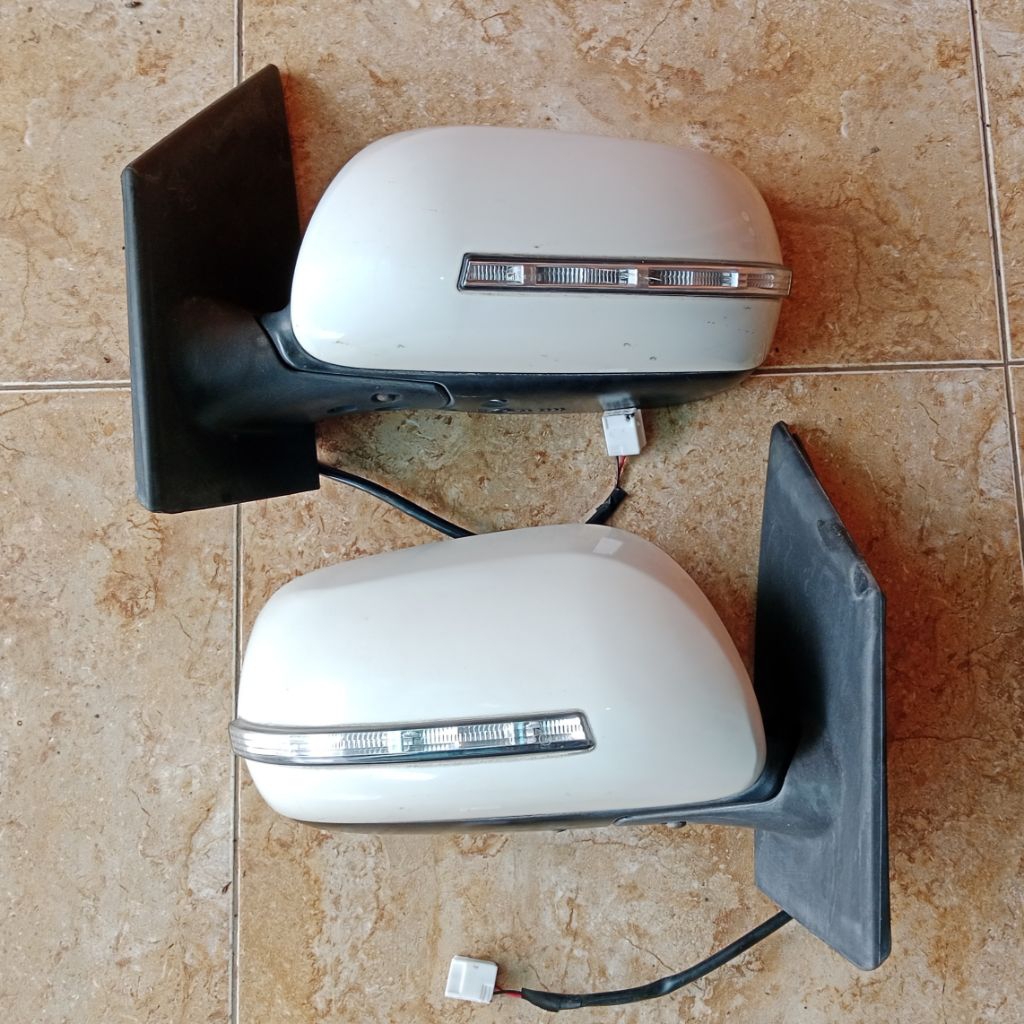 Spion Ayla / Agya Sporty Original