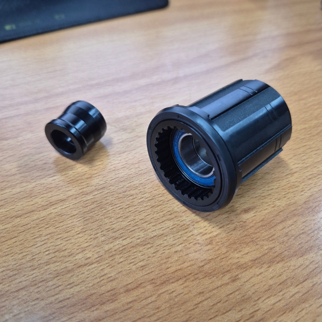 FreeBody SHIMANO Hub Superteam CX32