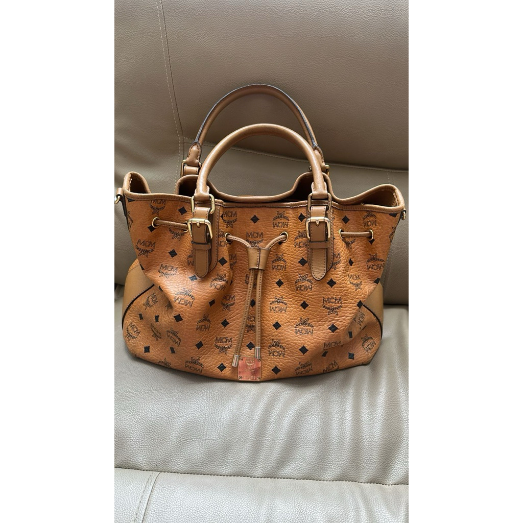 Preloved Jual murah ajaa tas MCM leather handbag & sling Size 38 x 32 cm