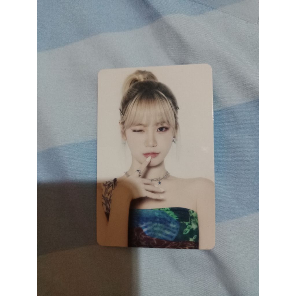photocard Le Sserafim Chaewon