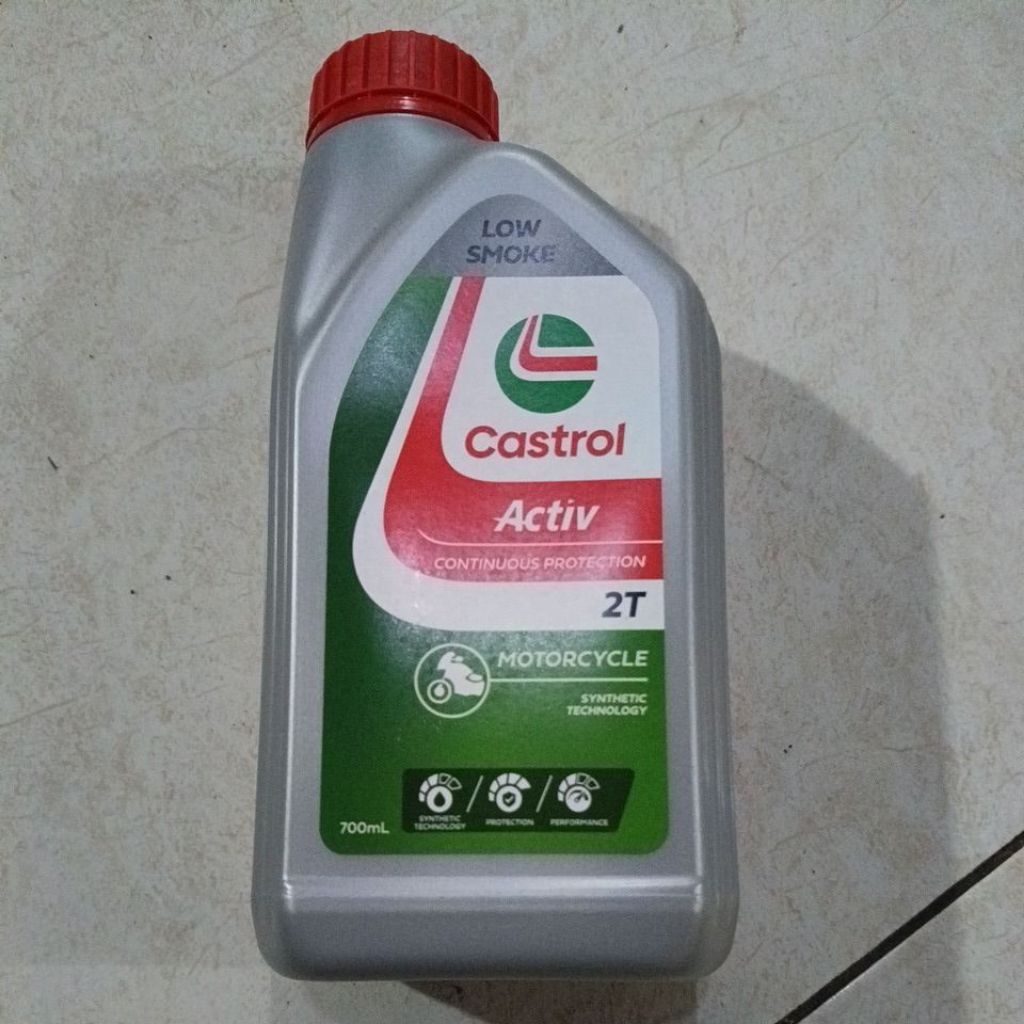Oli samping Castrol 2T