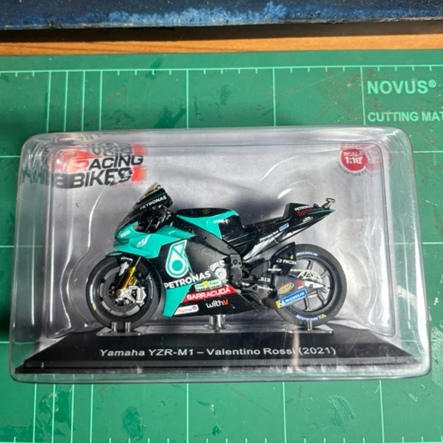 MotoGP 1:18 IXO YZR M1 Valentino Rossi #46 - Yamaha Petronas SRT 2021 (Racing Bikes Collection)