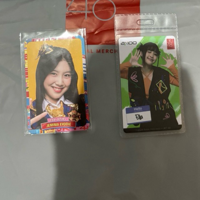 photocard axio ella + photocard jemima sister reunion
