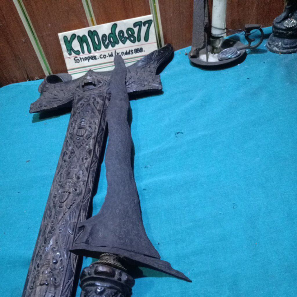 keris sepuh ageman Bali Luk 7 carubuk besar lebar gagah