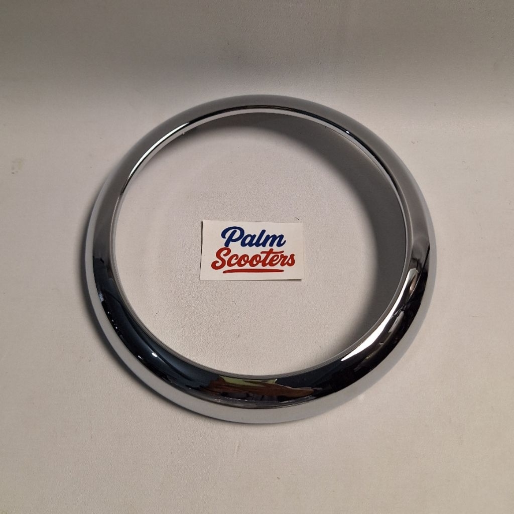 Cover List Lampu Depan Vespa LXV Original Piaggio