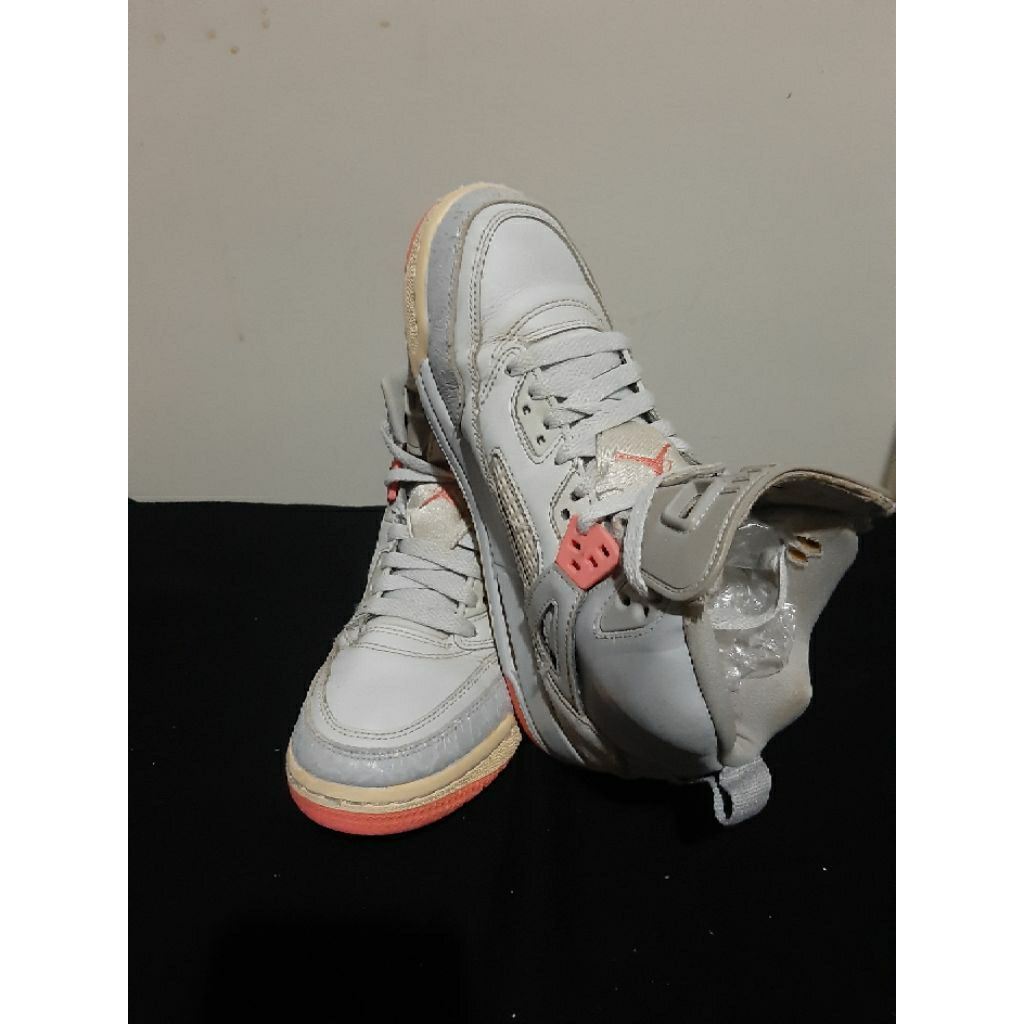 sneaker, sepatu jordan retro 4 warna abu size 37.5 insole 23.5 cm preloved/seken/second/bekas