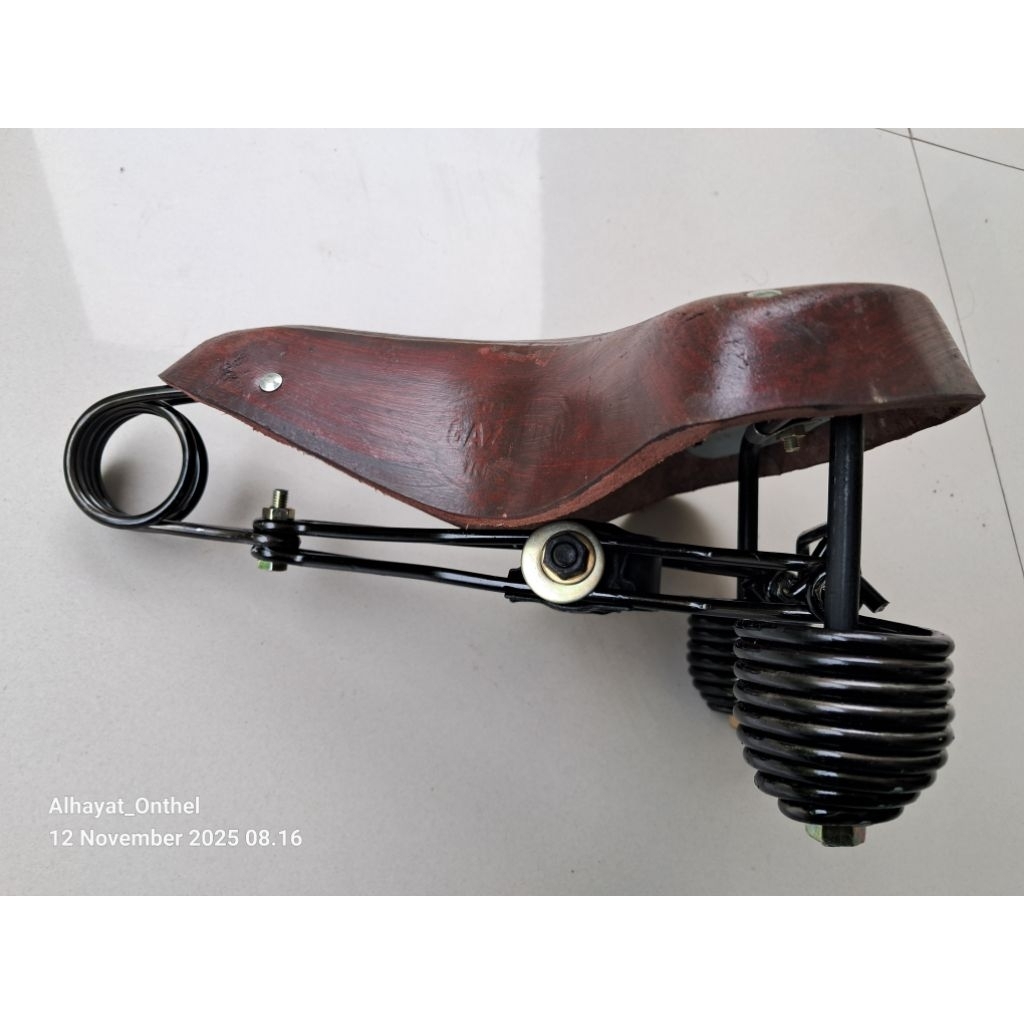 Sadel Sepeda Ontel Antik Jadul Baru