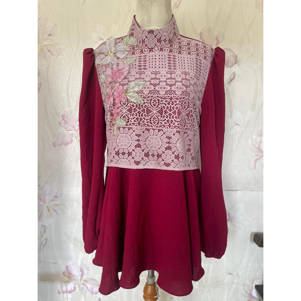Blouse Brokat Kombinasi Maroon Elegan – Koleksi Eksklusif