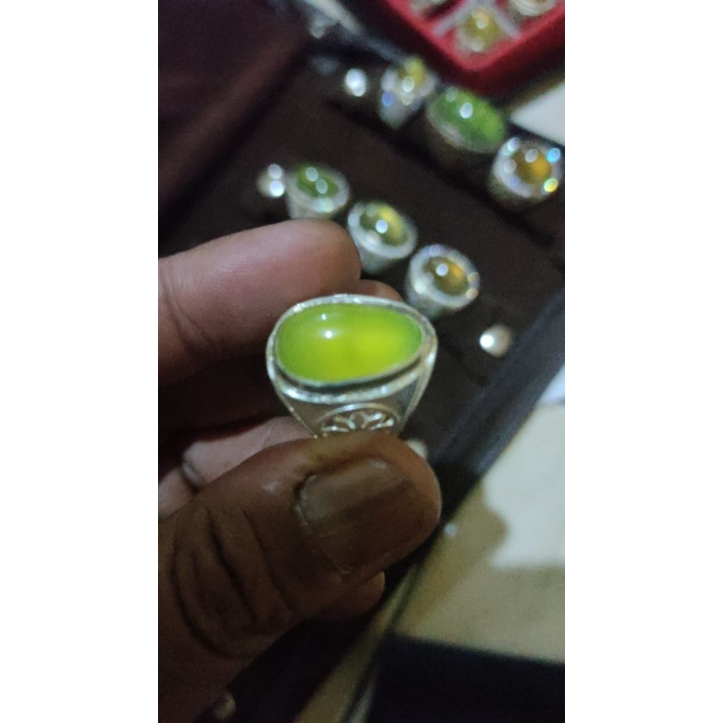 NEON GREEN IDOCRASE ACEH