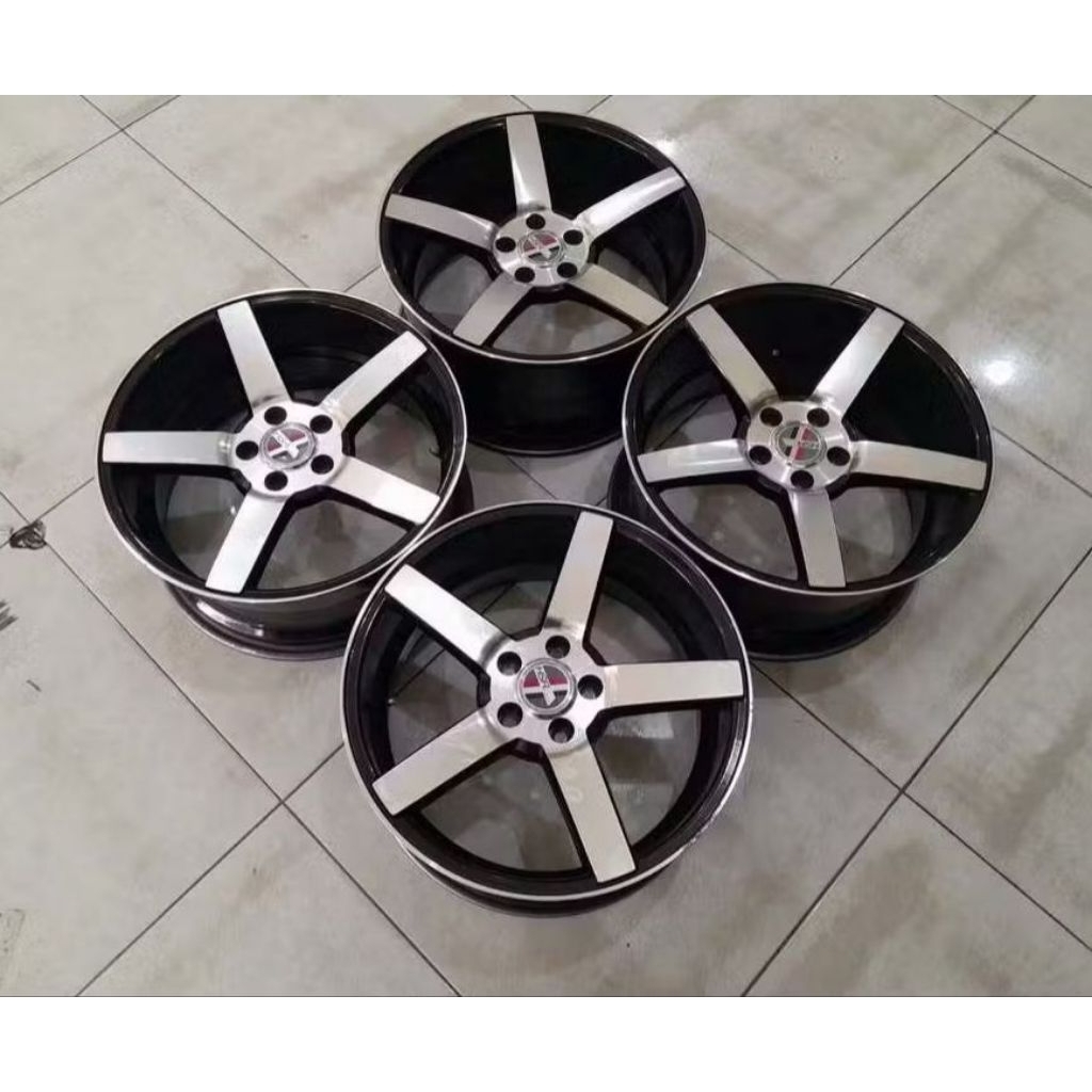 Velg Mobil Second Hsr Ne3 Ring 18 Lebar 8 pcd 5x114,3 Et40