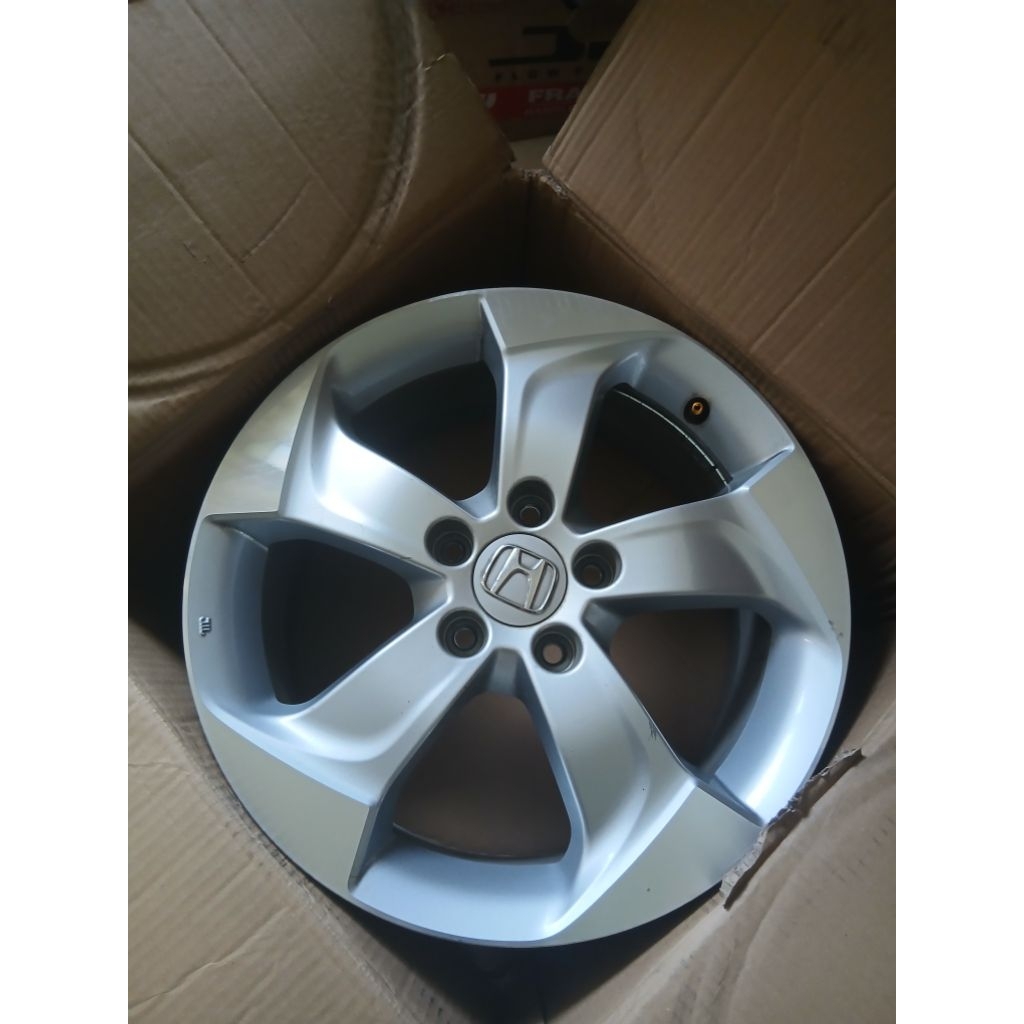 velg oem HRV  R17
