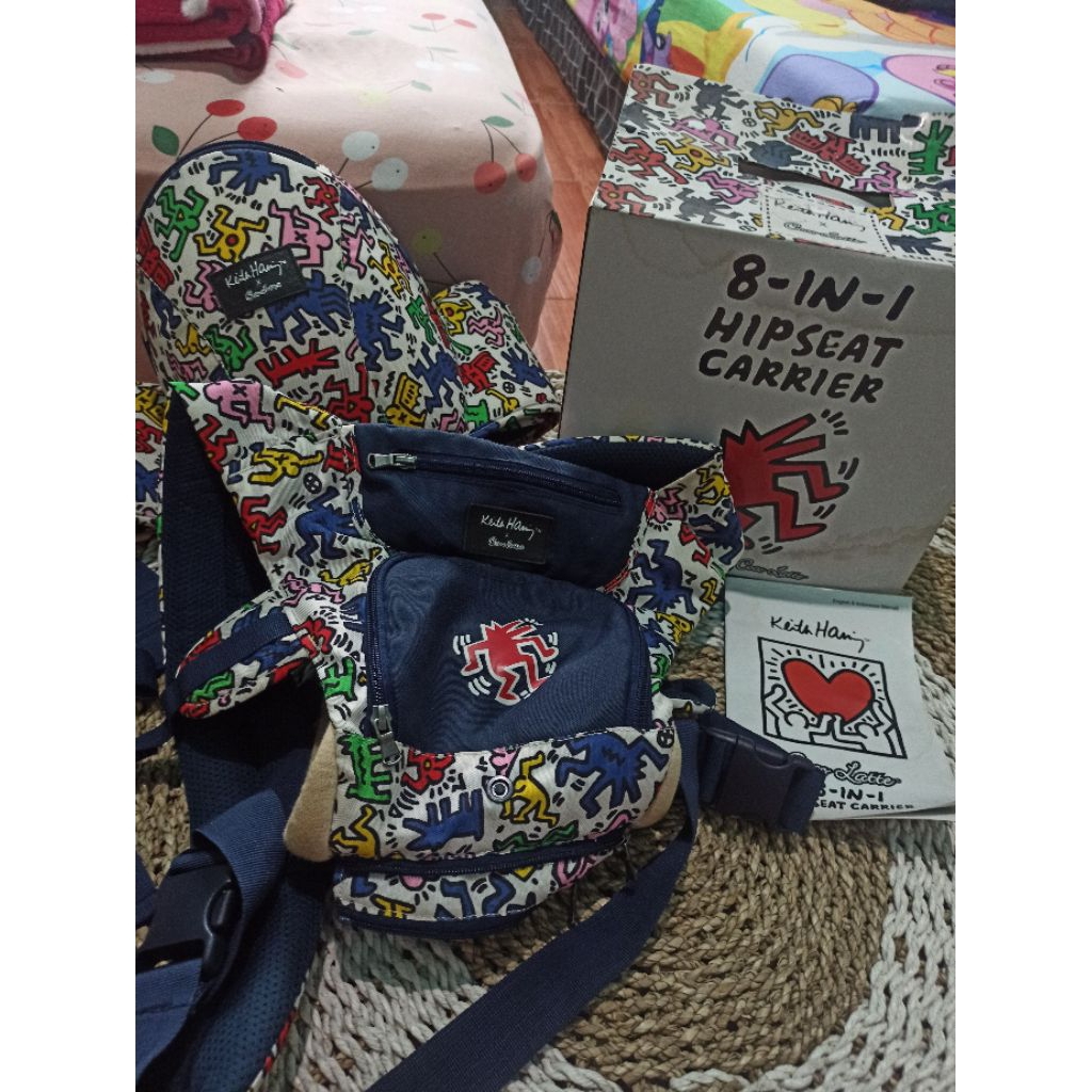 COCOLATTE x Keith Haring 8 in 1 Hipseat Carrier gendongan anak