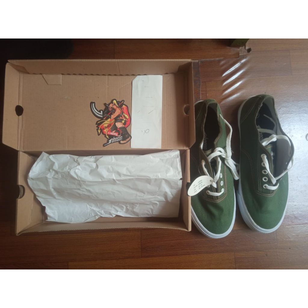 SepatuJohnson