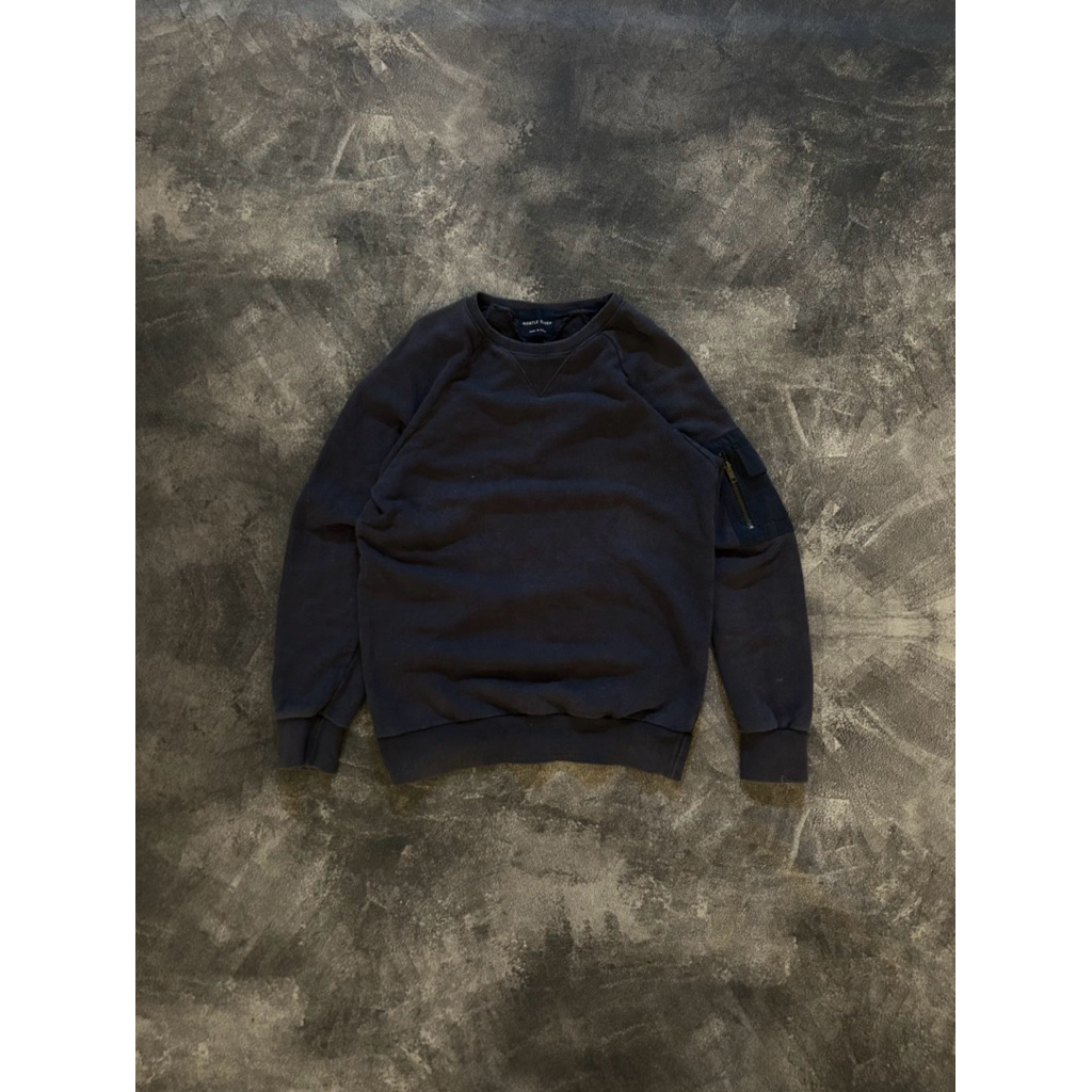 crewnek / sweater  Gentle Cover