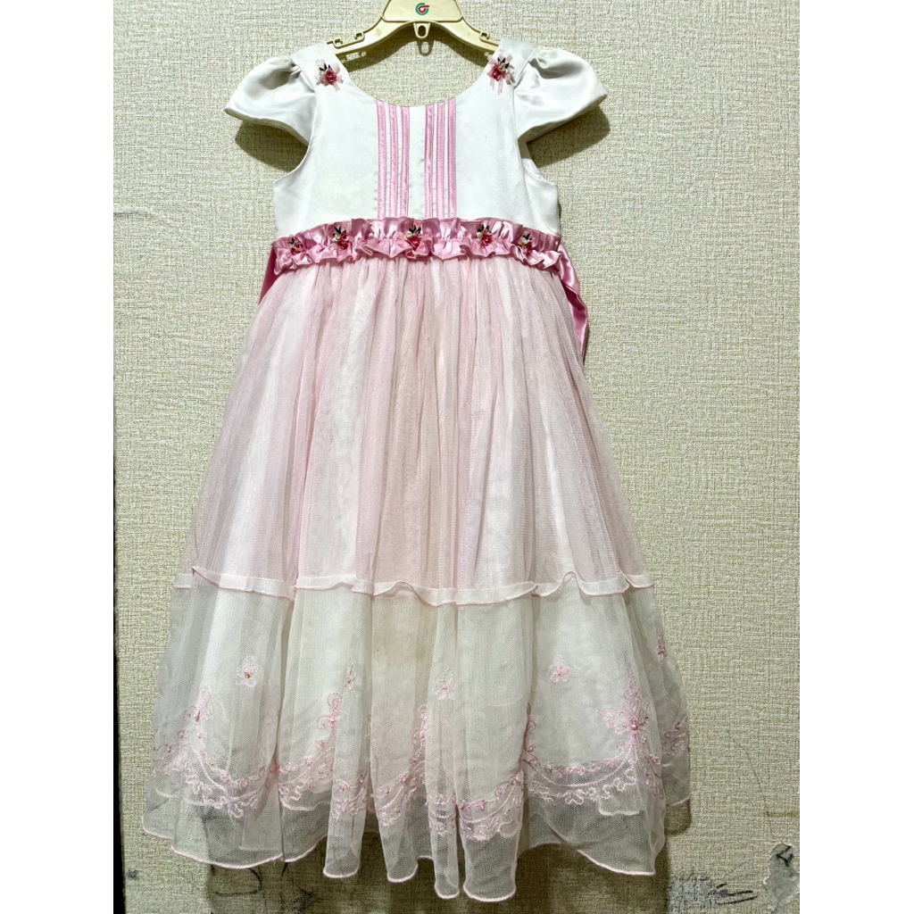 gaun putih anak mekar ulang tahun 5-6 preloved