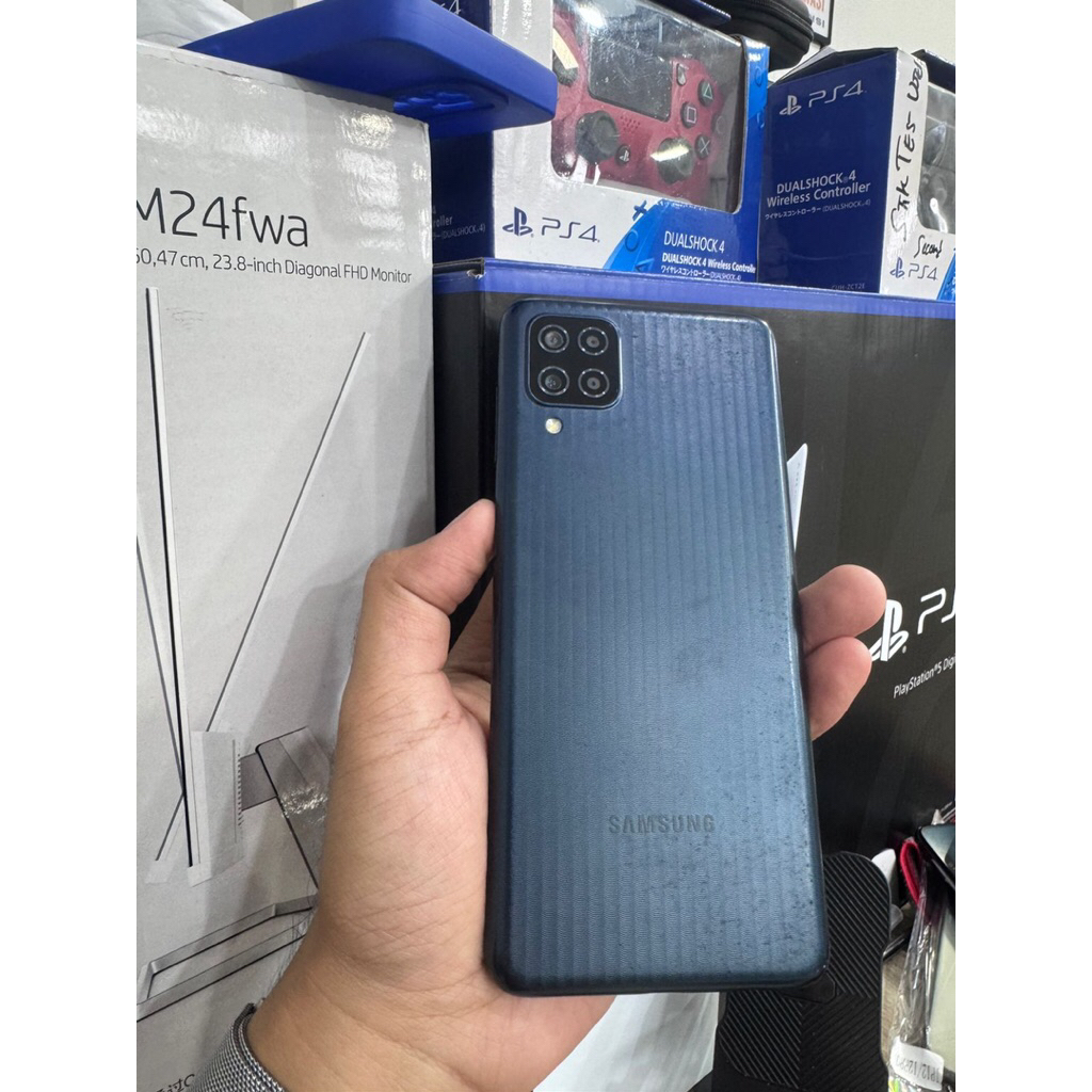 Samsung M12 4/64gb unit charger dibawah 1jt.