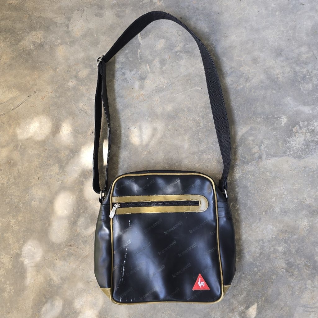 slingbag le coq sportif x tas sepatu sporty