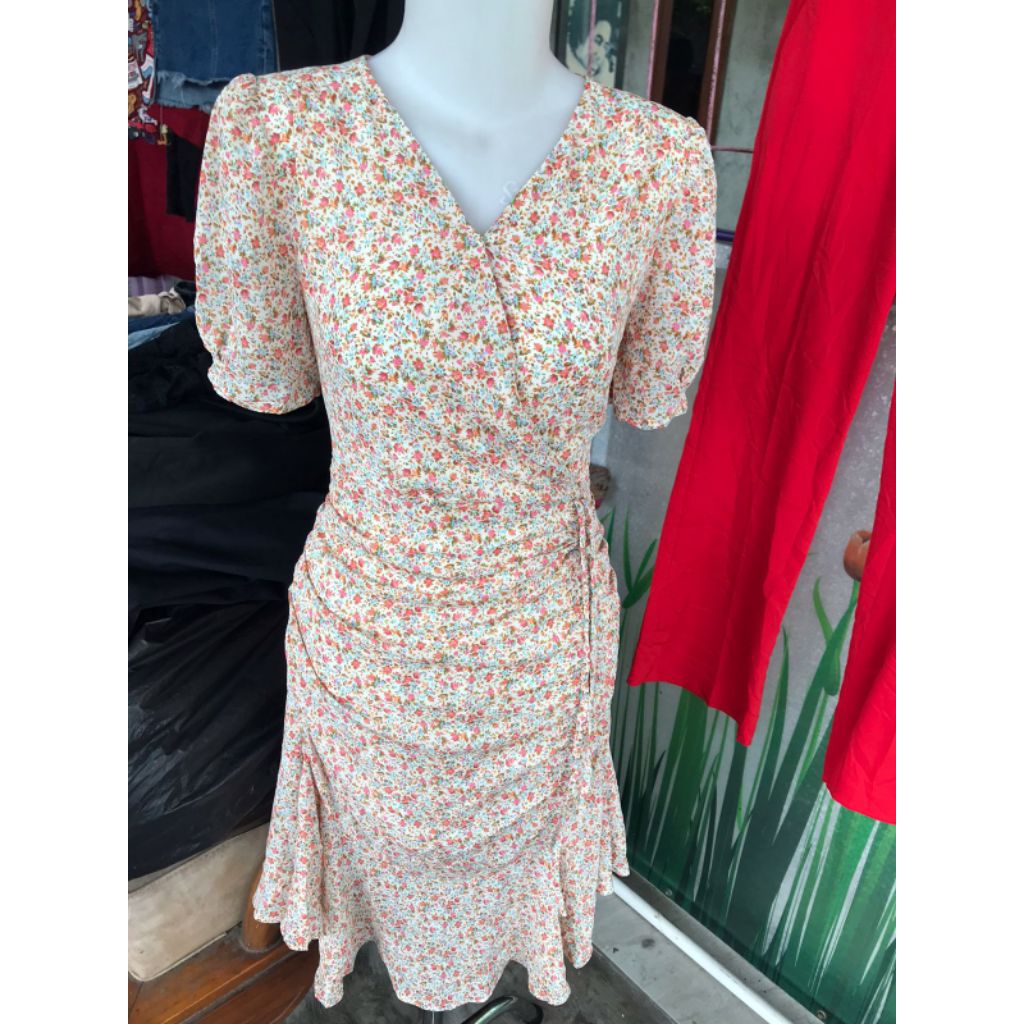 Dress Motif Bunga Kecil