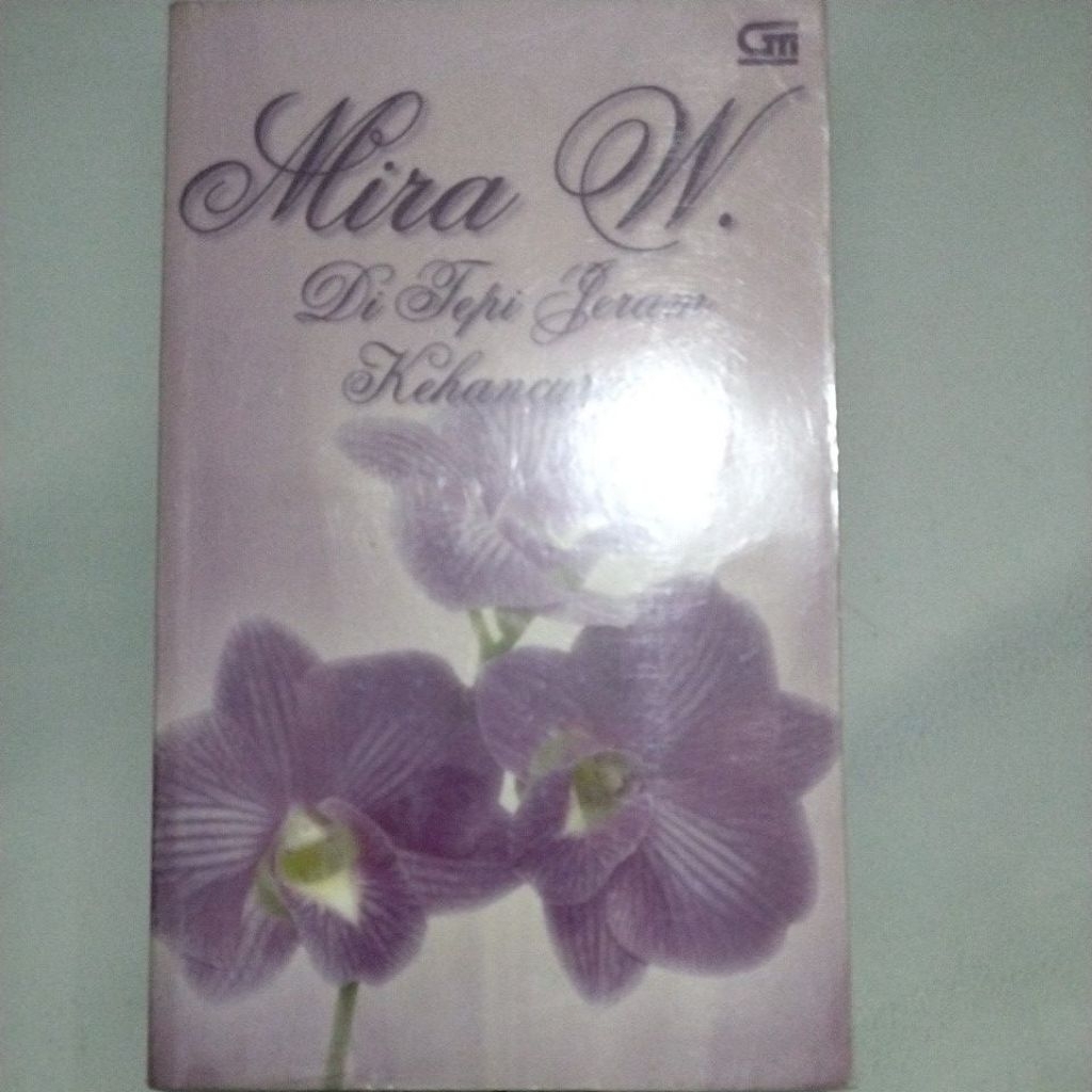prelove book Mira W