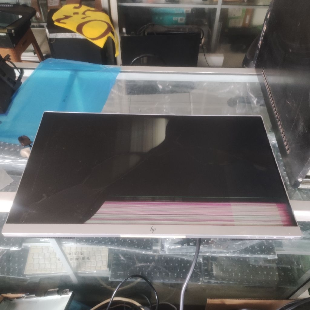 Monitor HP E233 Layar Pecah buat kanibalan mesinnya