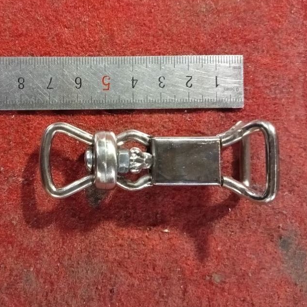 Petik otomatis tali anjing