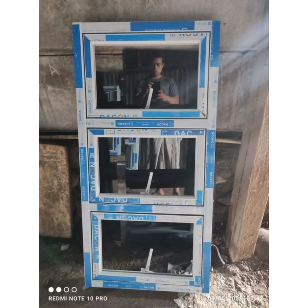 SATU SET JENDELA ALUMUNIUM 3DAUN HIDUP BISA COSTUM UKURAN FREE PACKING KAYU