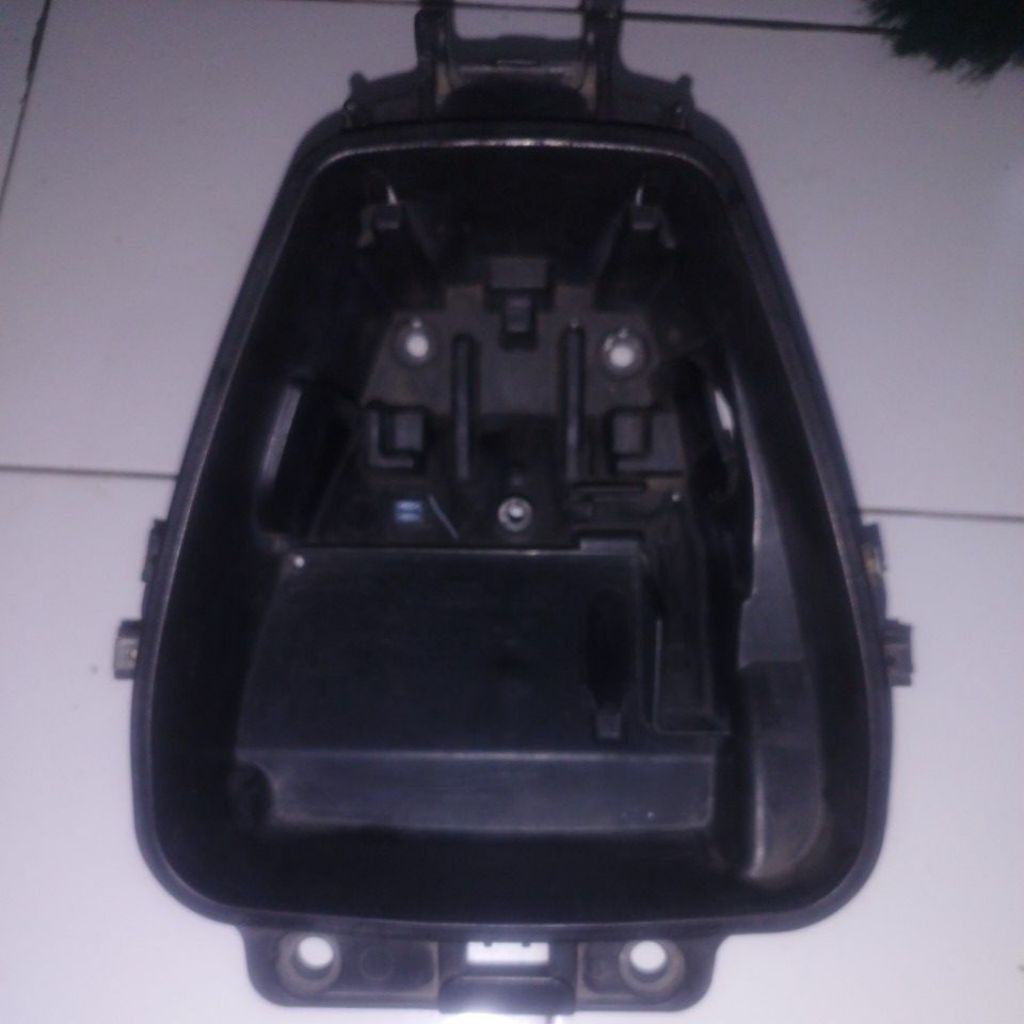 Box bagasi Honda Scoopy karbu ORI second copotan
