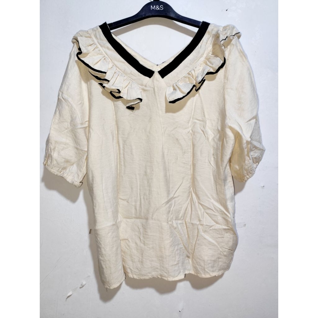 atasan blouse kemeja wanita lengan putih tulang v neck