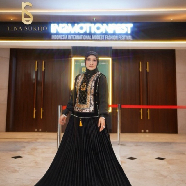 LINA SUKIJO AIKO DRESS VEST OUTER HIJAB