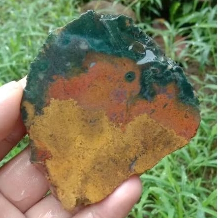 suiseki batu alam bahan batu akik lempengan panca warna