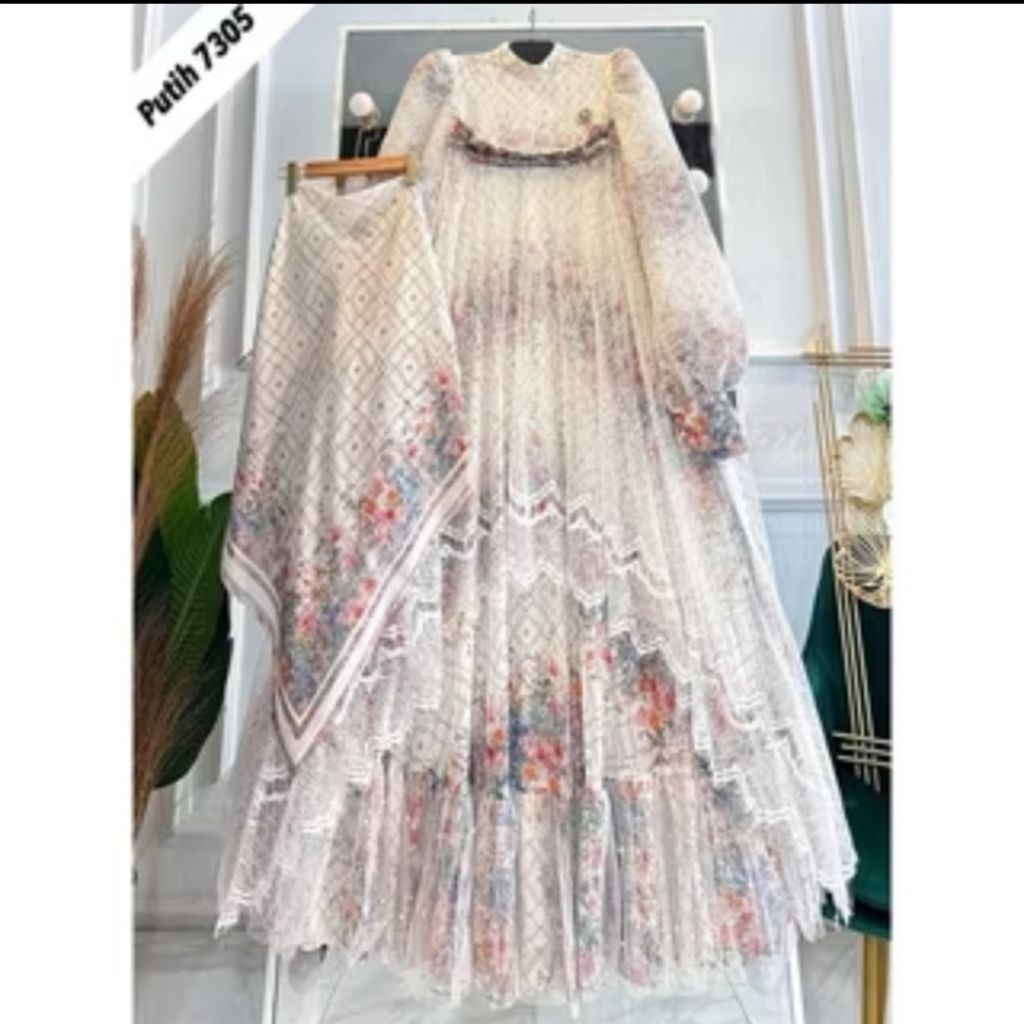 Dress store Shellasaukia