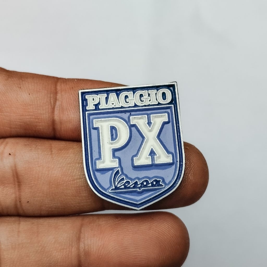 Enamel Pin Vespa PX Piaggio