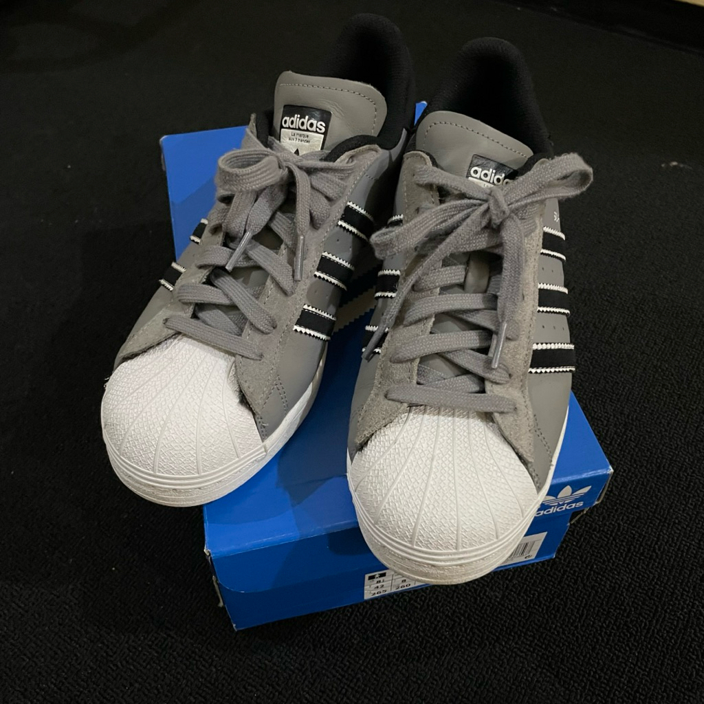 Adidas superstar size 42 (bekas)