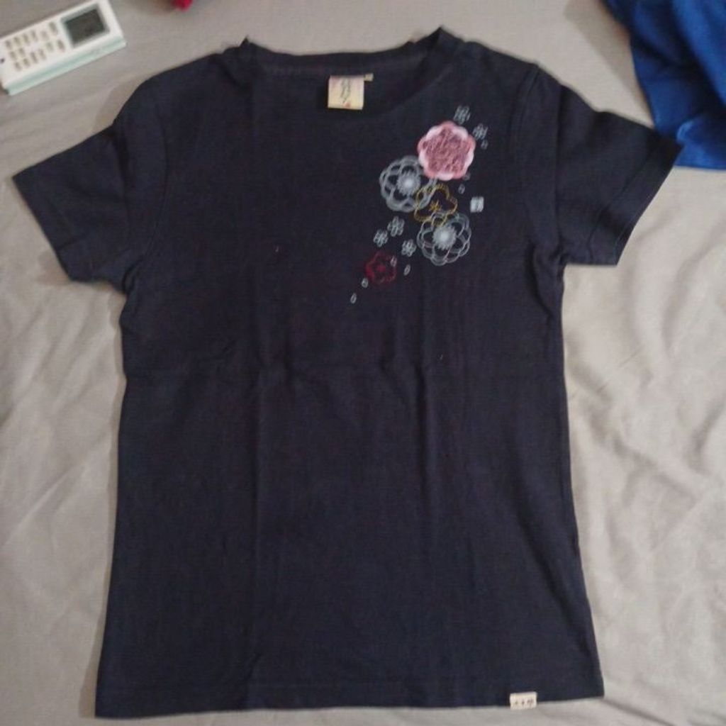 kaos wanita warna biru size M