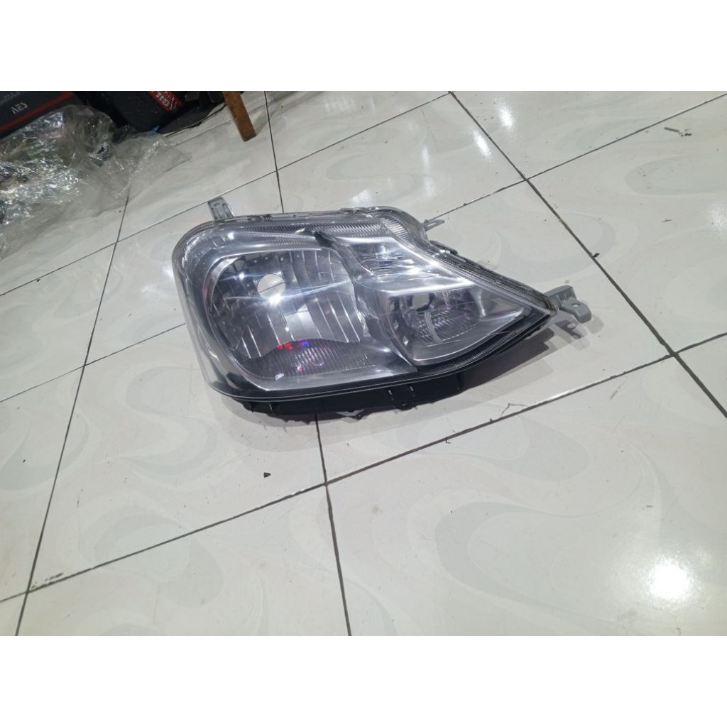 headlamp Etios Valco  2013-2016 original. lampu depan Etios original copotan