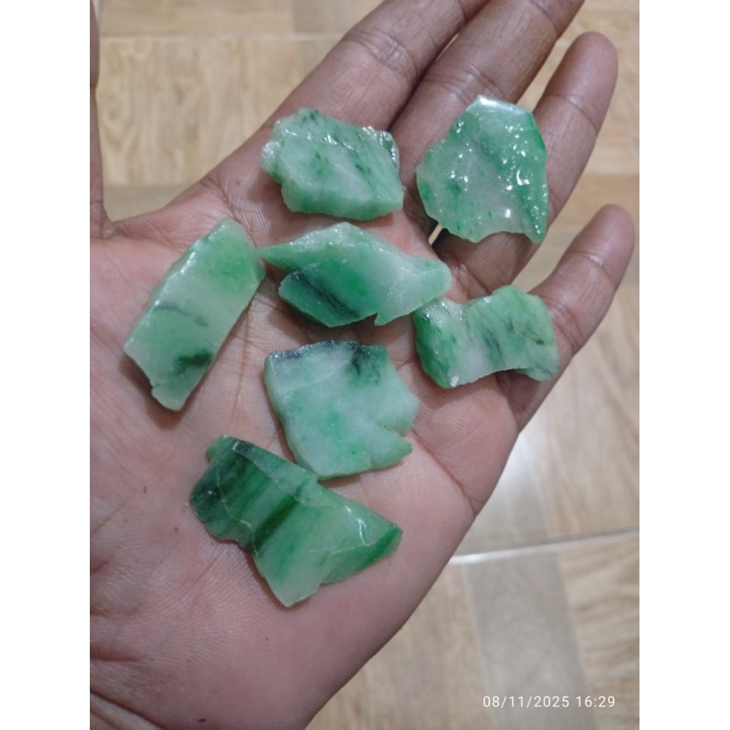Rought Natural Jadeite Jade /Bahan Giok Burma