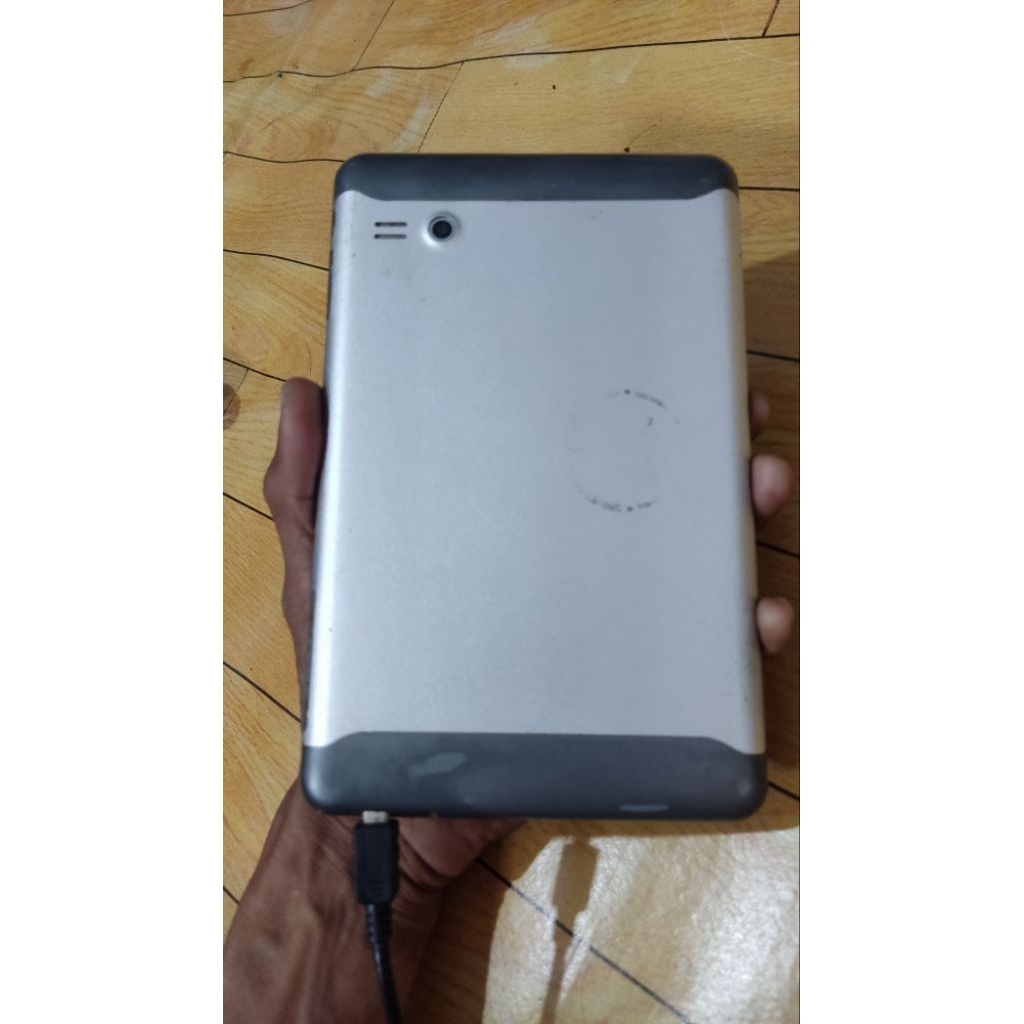 Cyrus pad atom action