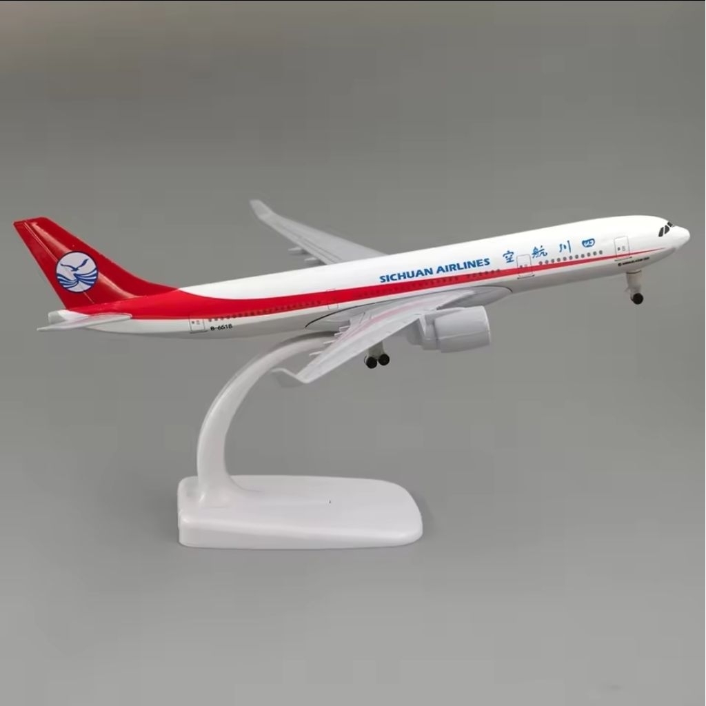 Miniatur Pesawat Sichuan Airlines Airbus A330 Panjang 20Cm