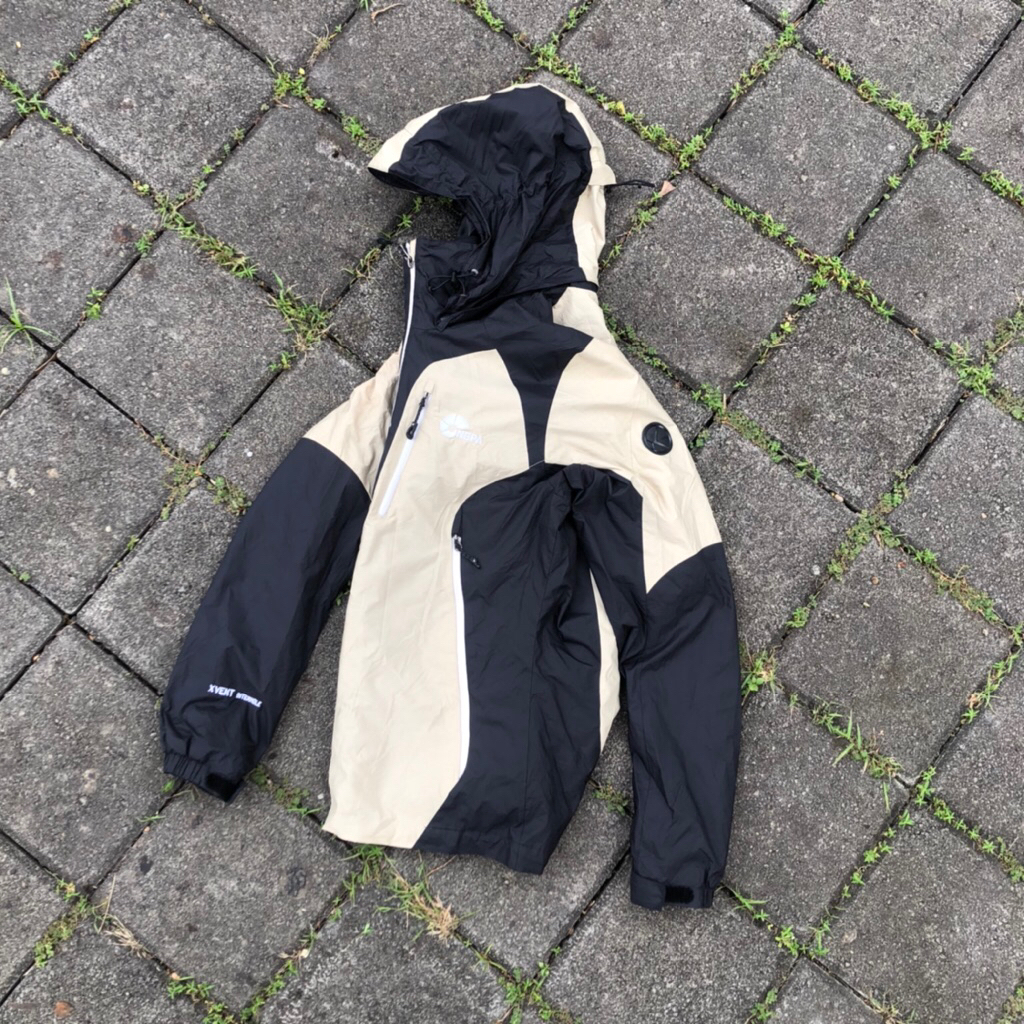 outdoor Nepa gorpcore waterproof preloved not arcteryx