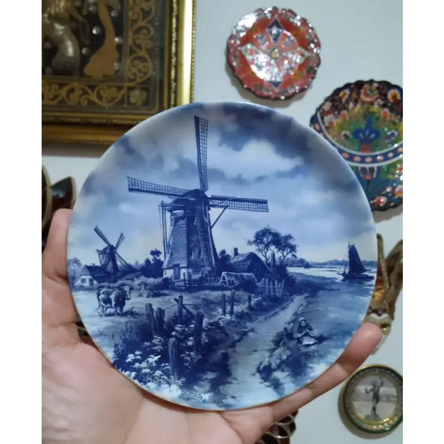 Souvenir Piring Delft Blue Holland
