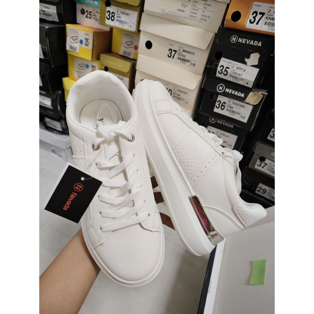 Sneakers Tali Nevada Wanita Warna Putih / White Ori Matahari