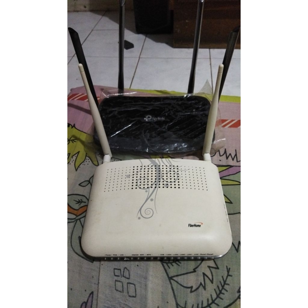 MODEM ROUTER FIBERHOME PUTIH