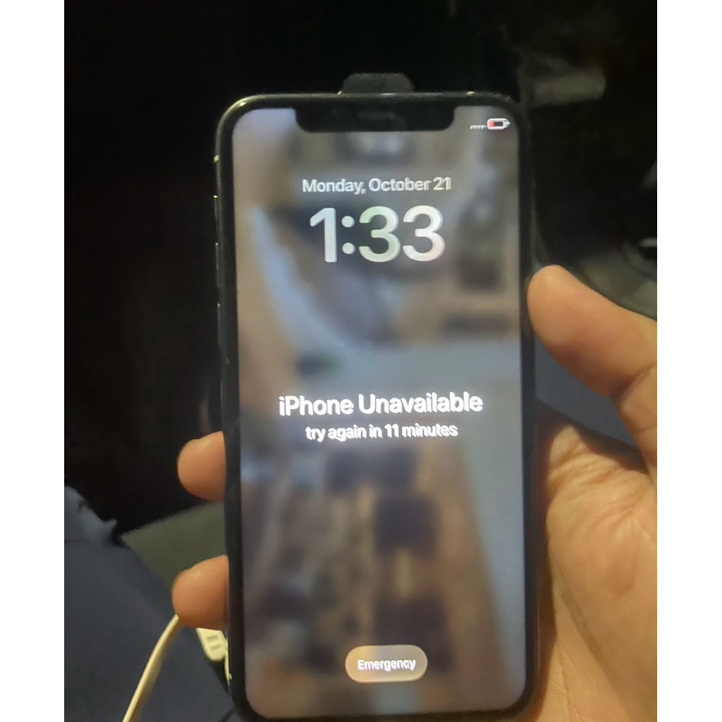 iPhone 11 Pro lock iCloud