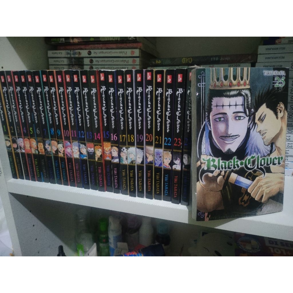 Komik Black Clover Set 1-25