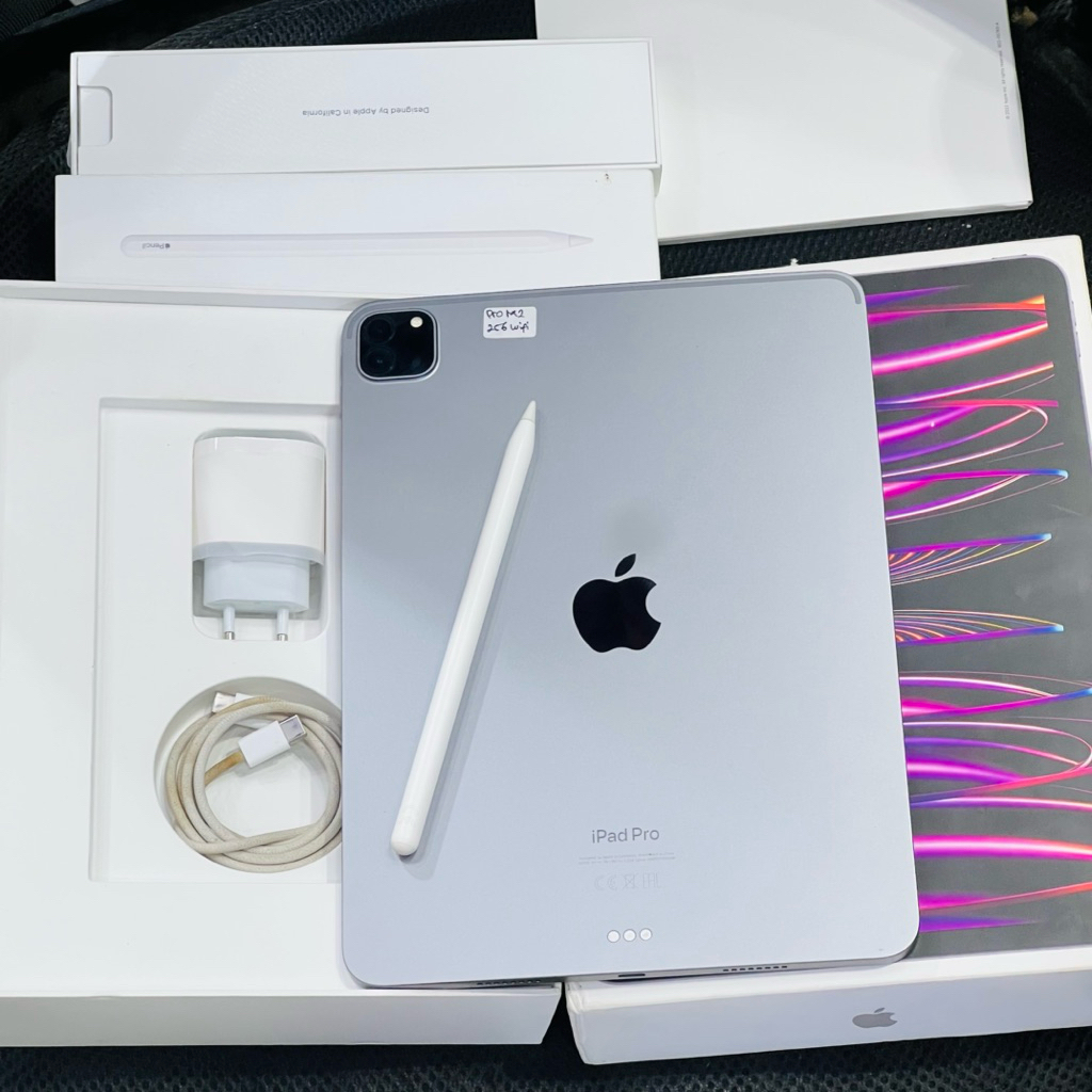 ipad pro M2 256gb fullset original mulus tanpa bekas dent / jatuh batre masih 94%