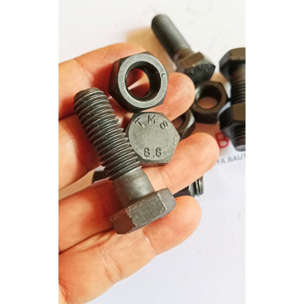 BAUT HEXAGON M12X40 / BAUT BAJA HTB 8.8 M12 X 40 / BAUT BAJA M12 X 40 HITAM / BAUT M12X40 BAJA / BAU