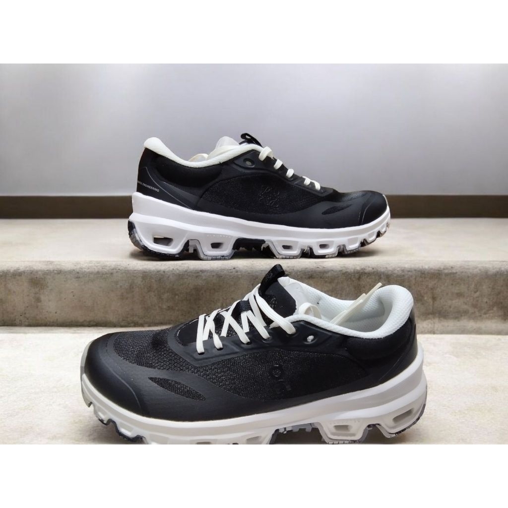 sepatu running Cloudventure loewe2