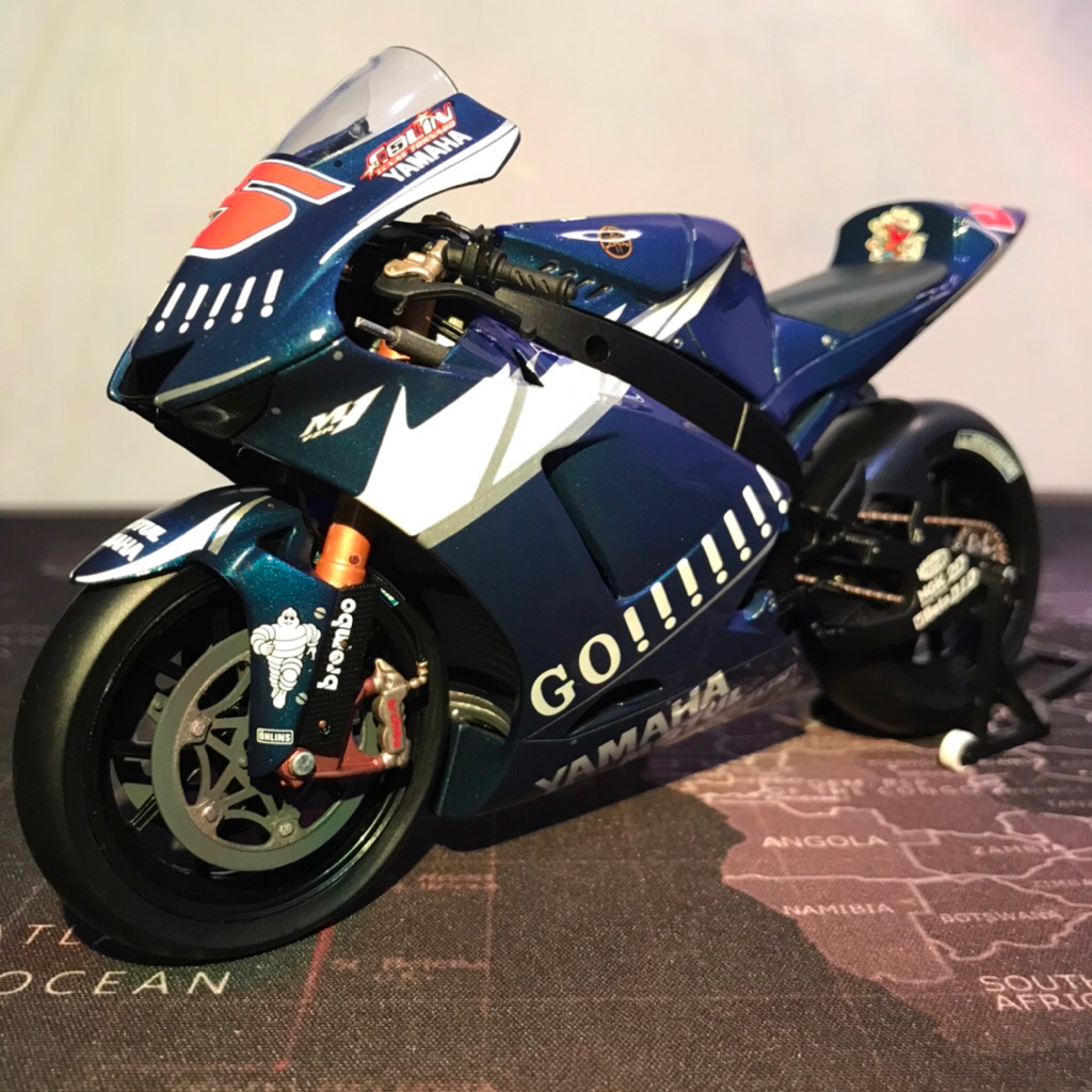 Diecast Minichamps Yzr M1 1/12 Gauloises Yamaha Colin Edwards 2005